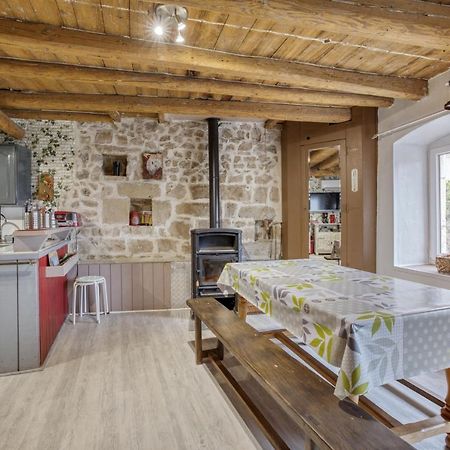 Maison Charmante A Valprivas Avec Jardin Prive. Εξωτερικό φωτογραφία