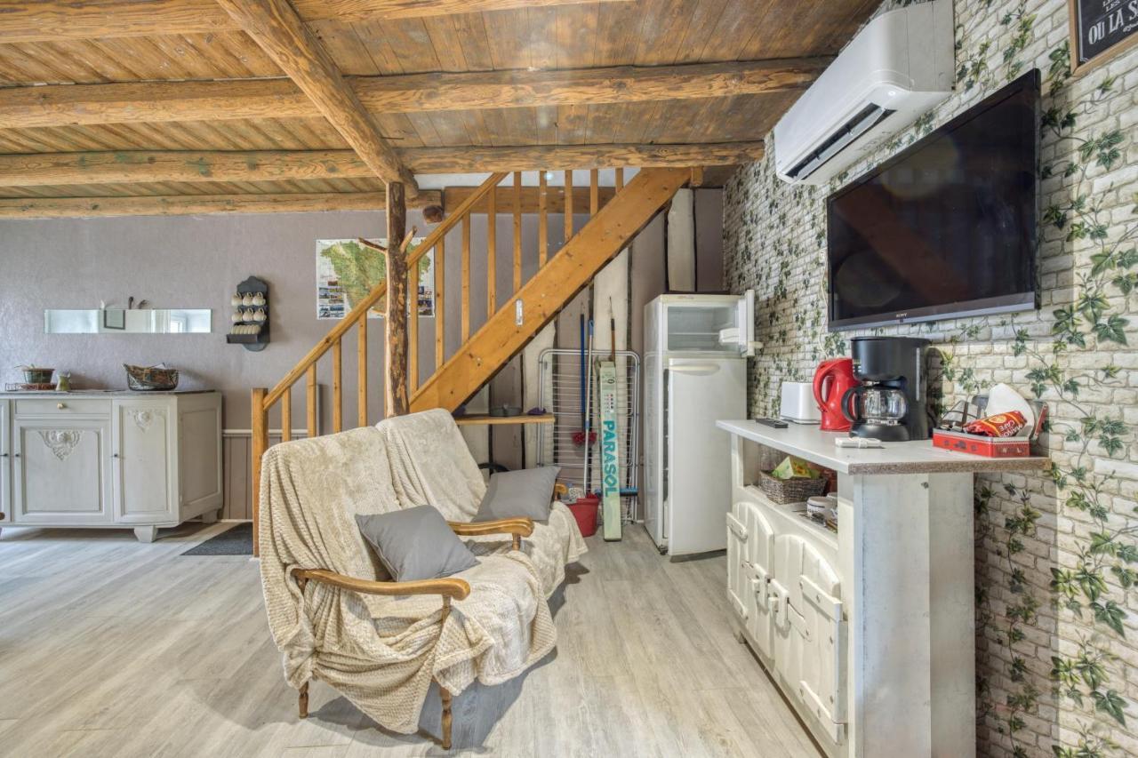 Maison Charmante A Valprivas Avec Jardin Prive. Εξωτερικό φωτογραφία